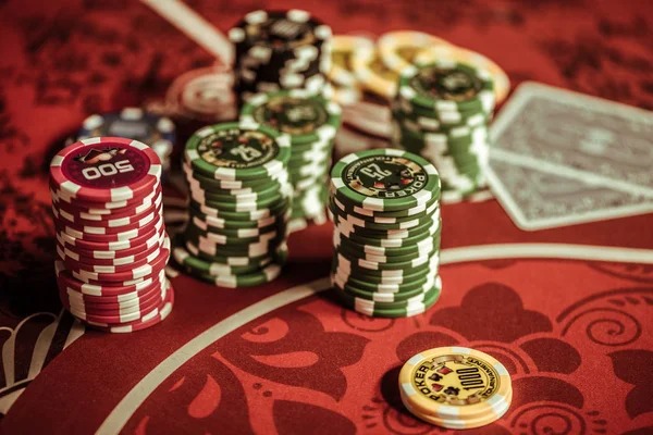 jus4d mobile app interface showing slot games and live casino options